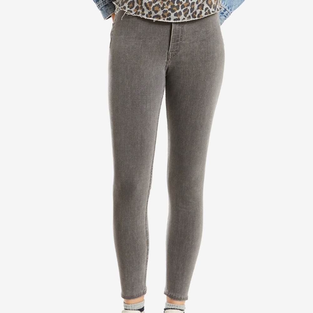 *NEW Levi’s